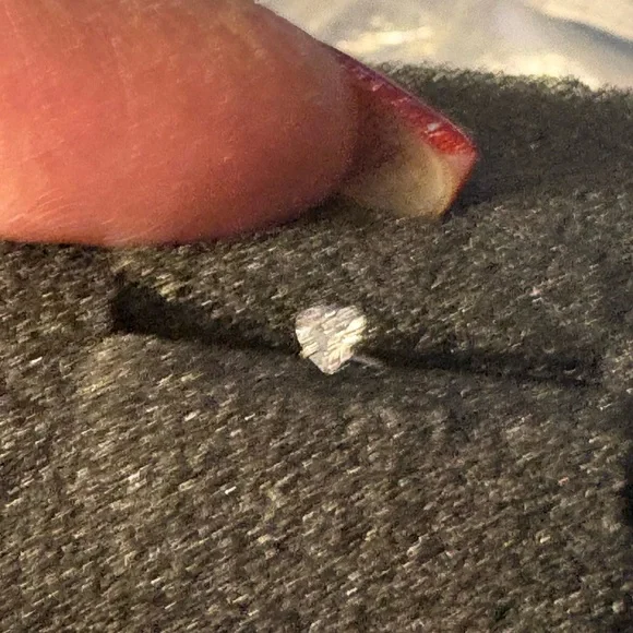 Nose Ring- 20G Stainless Steel Nose Stud Heart Hypoallergenic Nose Stud Piercing - Picture 7 of 9